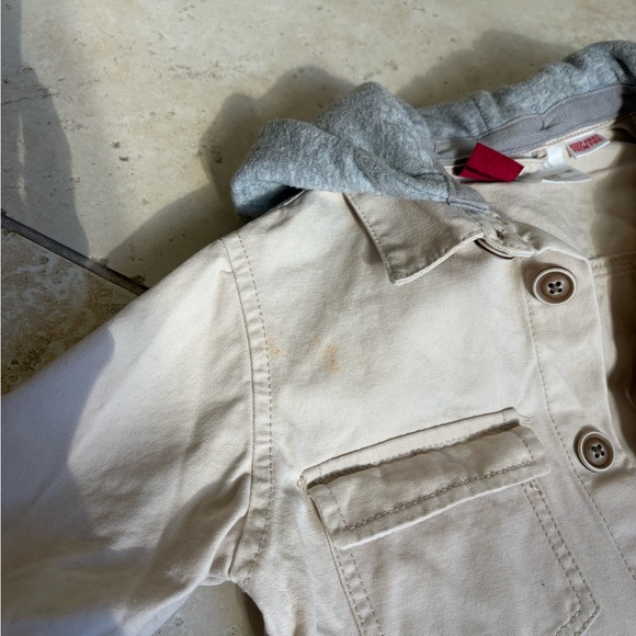 Zara Kids Beige Graphic Jacket with Gray Hood - Picture 5 of 6